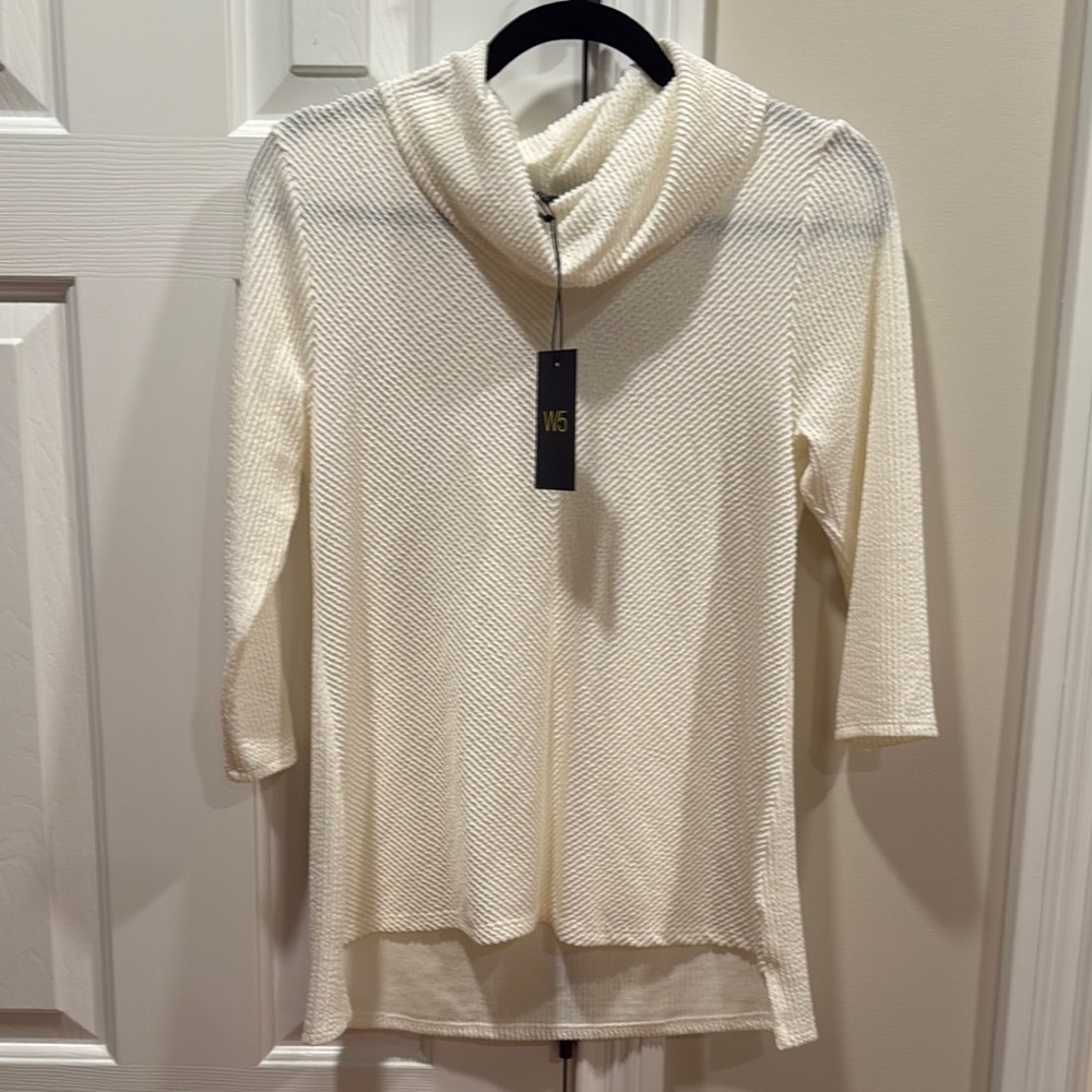 NWT W5 Women's Cream Sweater SZ S